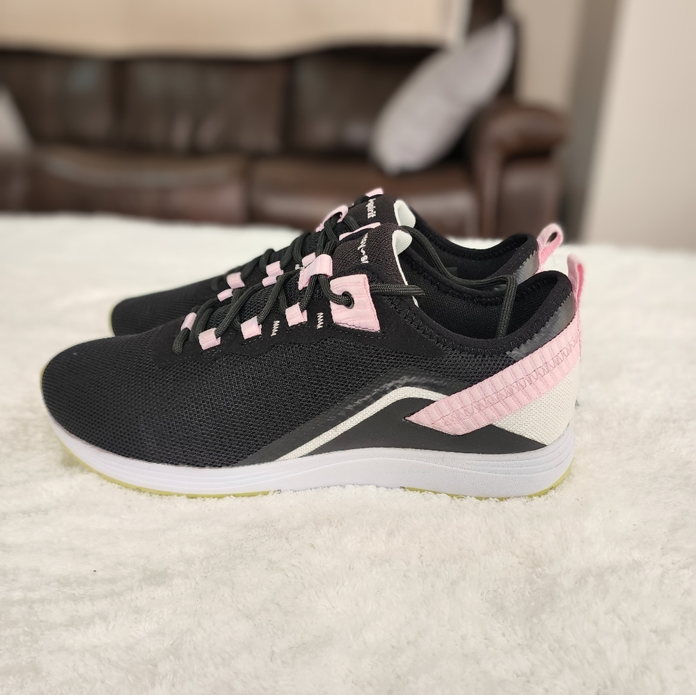 Women's Easy Spirit Linzey2 Black Sneakers, Size 10 Wide